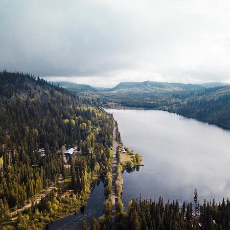 Chute Lake Lodge Нарамата Экстерьер фото