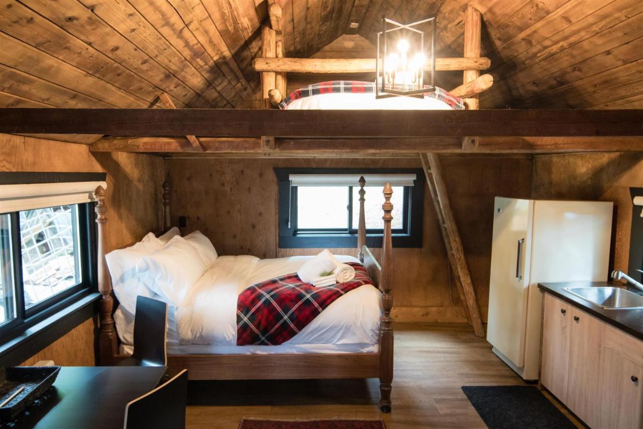 Chute Lake Lodge Нарамата Экстерьер фото