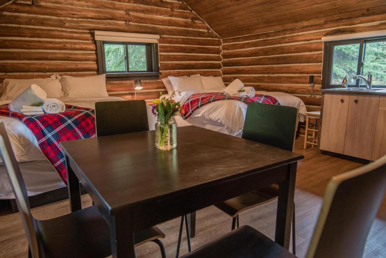 Chute Lake Lodge Нарамата Экстерьер фото